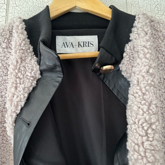 Ava + Kris faux shearling jacket (M) - Picture 3 of 6